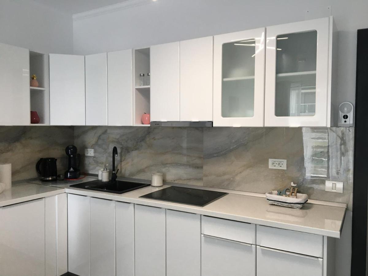 Lotus Blue Apartment Mamaia Ngoại thất bức ảnh