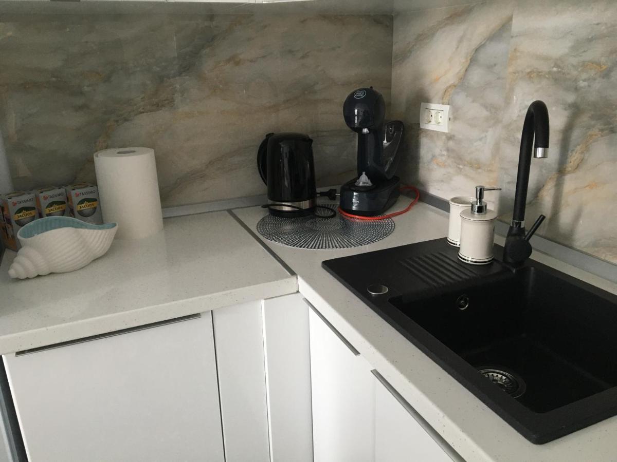 Lotus Blue Apartment Mamaia Ngoại thất bức ảnh